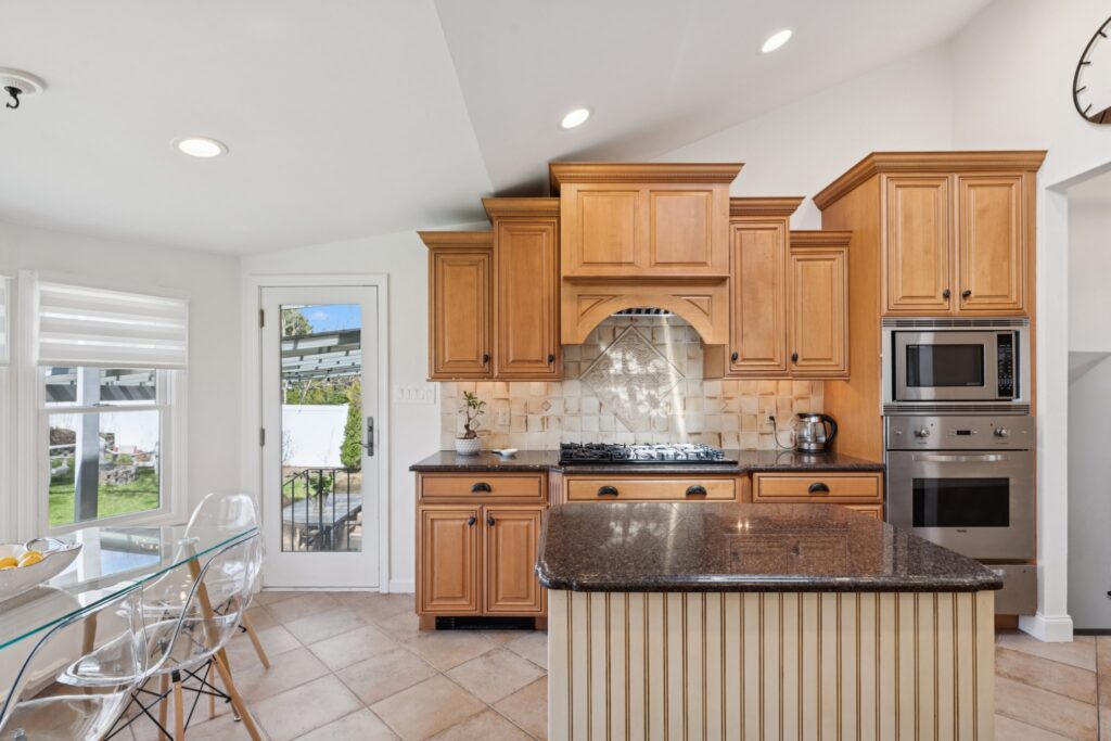 14-web-or-mls-Wayland Rd-S0704-014 14-web-or-mls-Wayland Rd-S0704-014