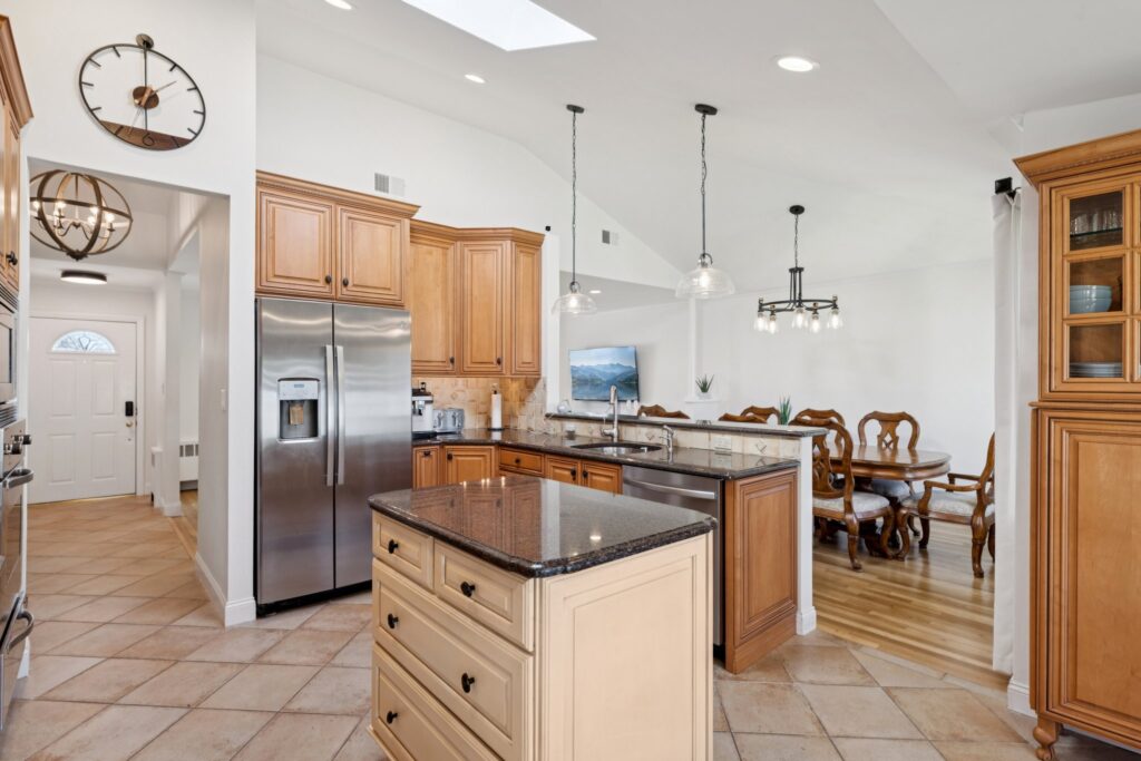 17-web-or-mls-Wayland Rd-S0704-017 17-web-or-mls-Wayland Rd-S0704-017