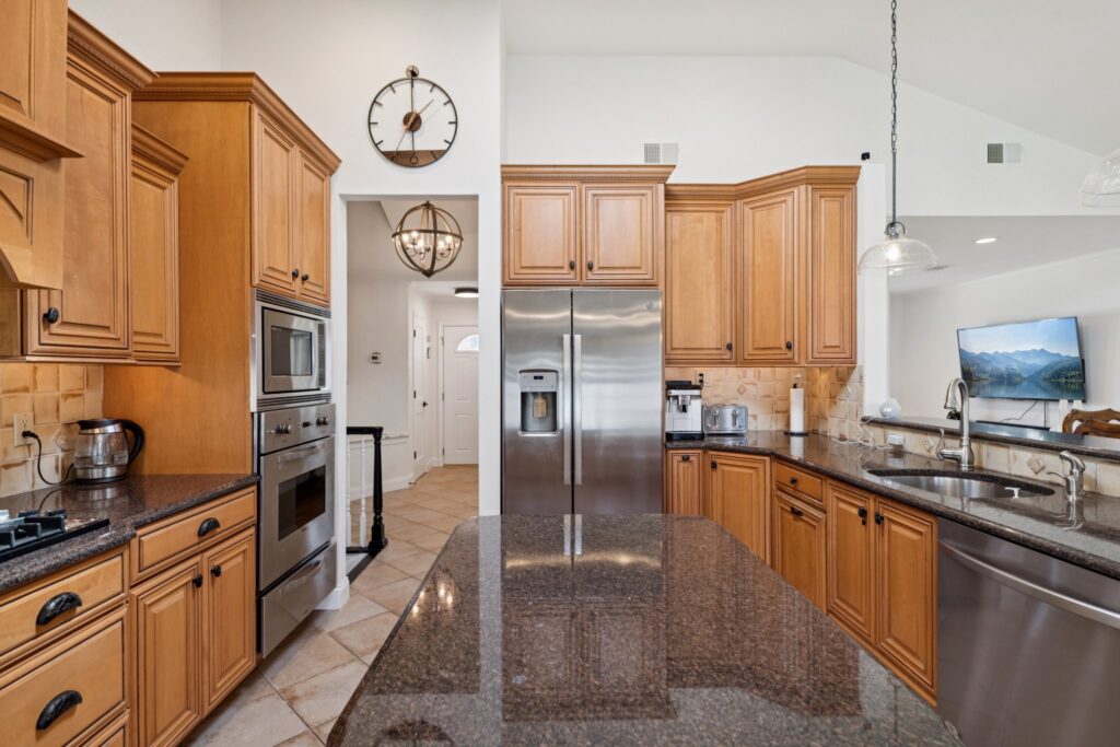 18-web-or-mls-Wayland Rd-S0704-018 18-web-or-mls-Wayland Rd-S0704-018