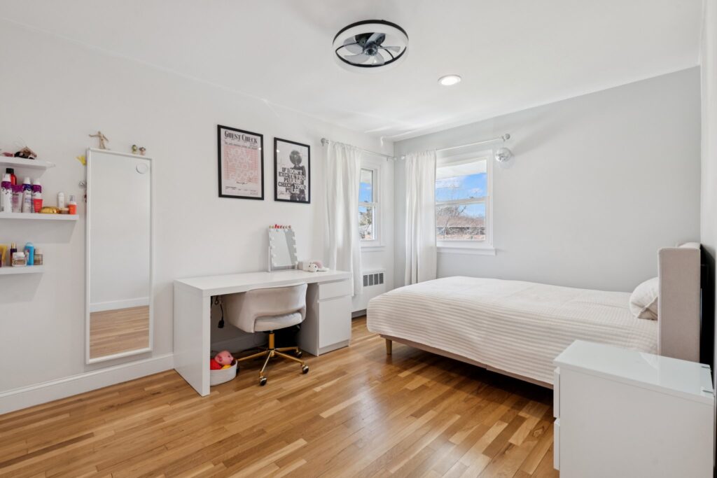 24-web-or-mls-Wayland Rd-S0704-024 24-web-or-mls-Wayland Rd-S0704-024