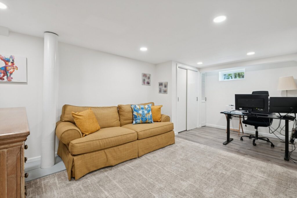 28-web-or-mls-Wayland Rd-S0704-028 28-web-or-mls-Wayland Rd-S0704-028