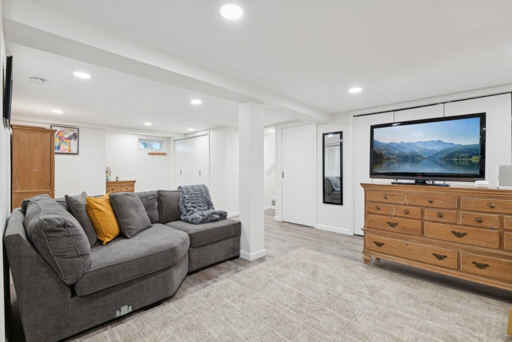 29-web-or-mls-Wayland Rd-S0704-029 29-web-or-mls-Wayland Rd-S0704-029