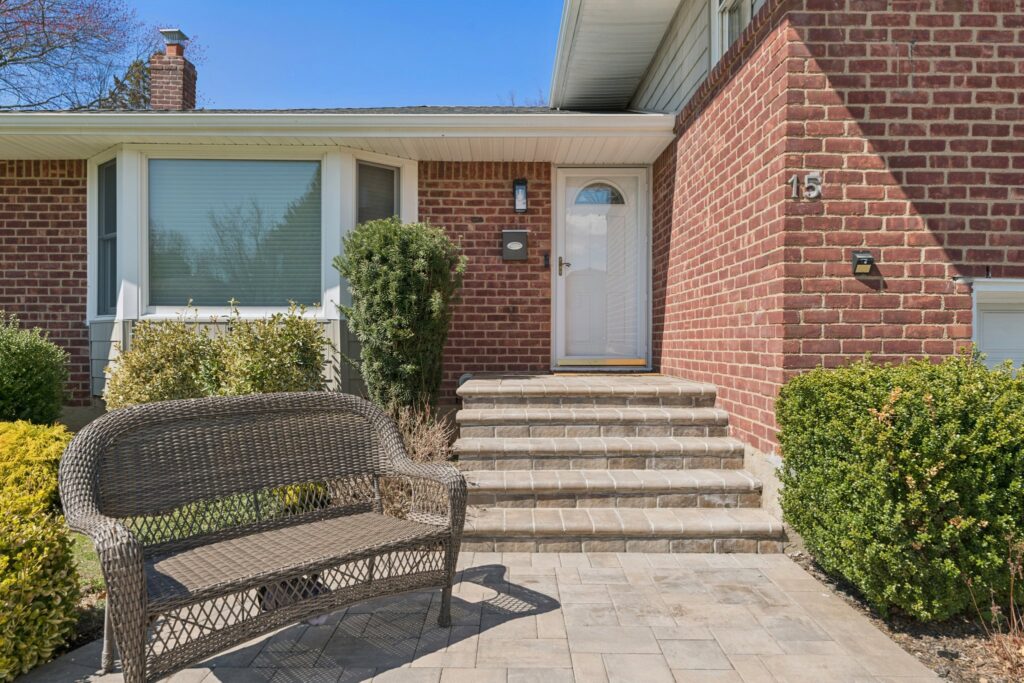 4-web-or-mls-Wayland Rd-S0704-004 4-web-or-mls-Wayland Rd-S0704-004