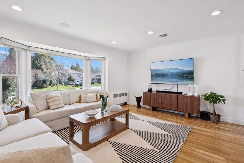 6-web-or-mls-Wayland Rd-S0704-006 6-web-or-mls-Wayland Rd-S0704-006